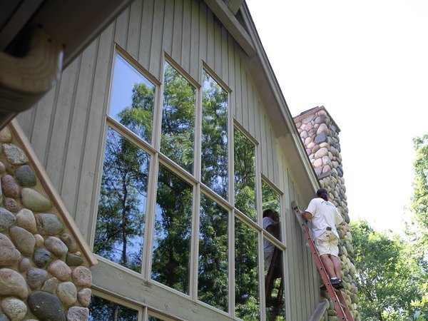 Staining the second story